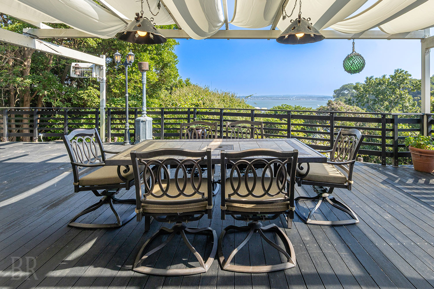 オーシャンヴィラ　ブリーズ&ドッグ-Breeze＆Dog-